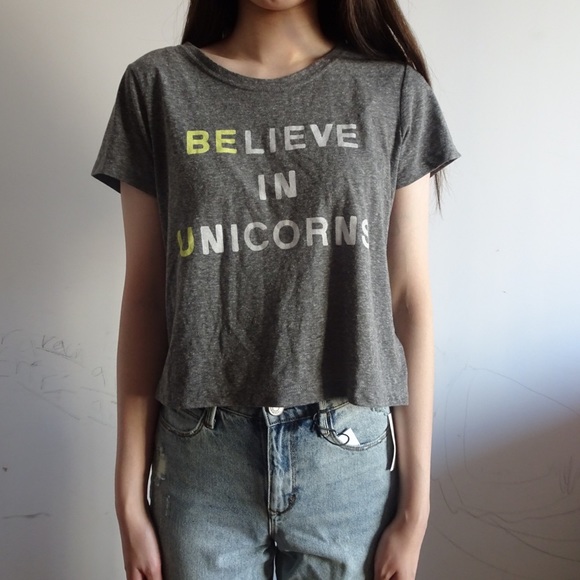 2 for 20$ 👚
BElieve in Unicorns tee - Picture 4 of 4